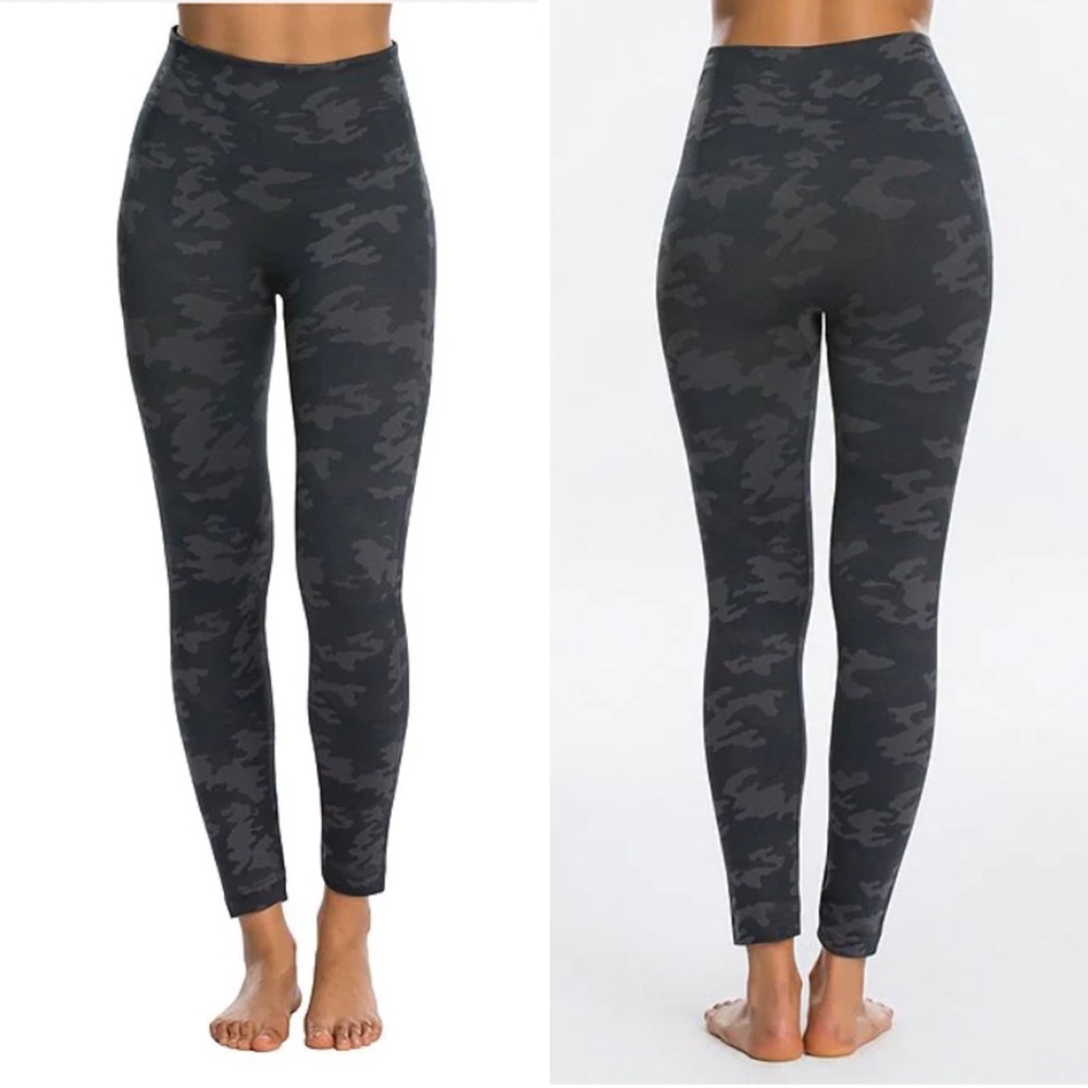 Spanx Look at Me Now Seamless Camo Print Leggings Size Medium